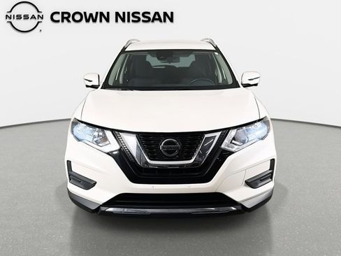 Certified 2019 Nissan Rogue SV w/ Premium Package image 2