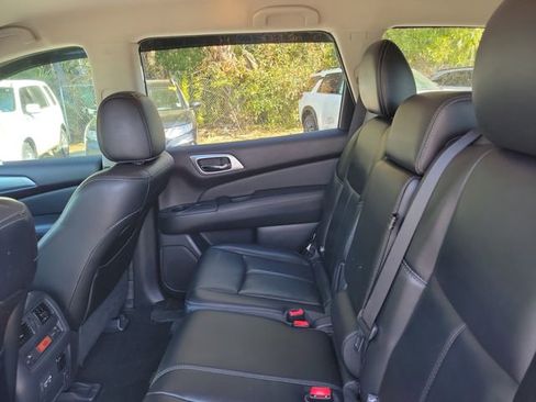 Used 2017 Nissan Pathfinder SL w/ SL Tech Package image 28