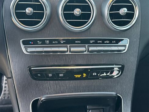 Used 2022 Mercedes-Benz GLC 300 GLC 300 image 6