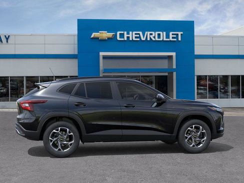 New 2026 Chevrolet Trax LT image 5