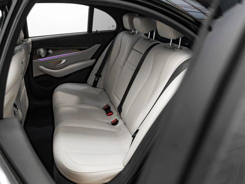 Used 2018 Mercedes-Benz E 300 image 30