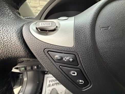 Used 2018 Nissan Sentra SR w/ SR Midnight Edition Package image 18