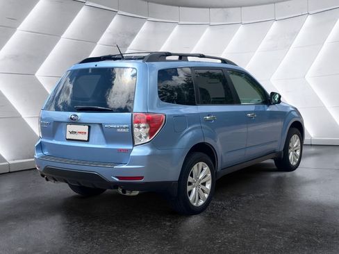 Used 2011 Subaru Forester 2.5X Premium w/ All-Weather Pkg AWD/4WD image 4