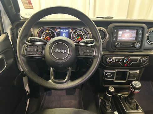 Used 2021 Jeep Wrangler Sport AWD/4WD image 3