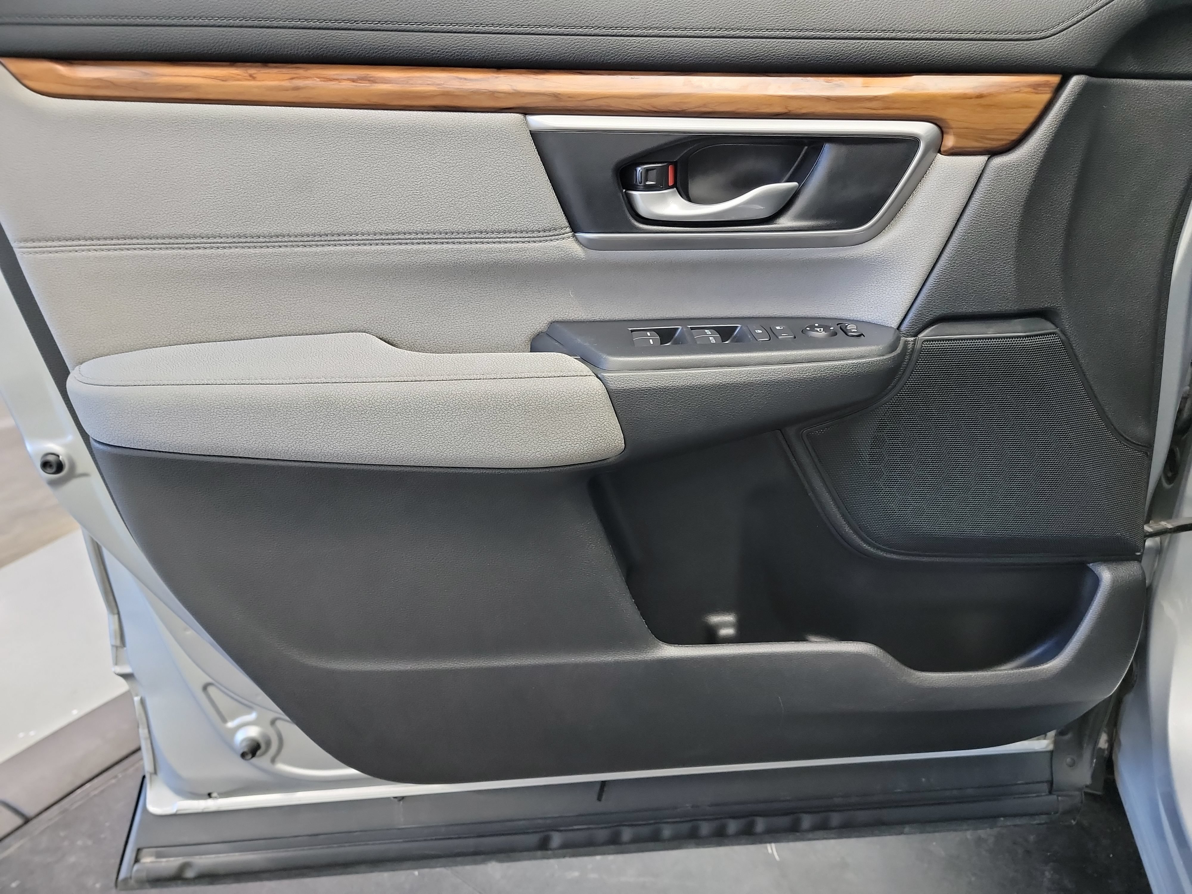 Used 2020 Honda CR-V EX image 13