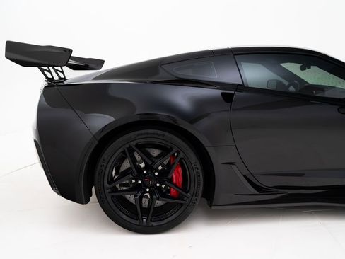 Used 2019 Chevrolet Corvette ZR1 RWD image 46