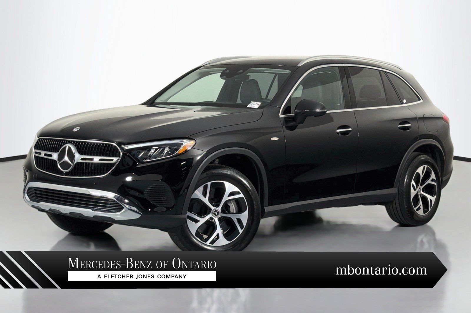 Certified 2025 Mercedes-Benz GLC 350e 4MATIC w/ Driver Assistance Package image 1