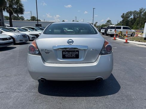 Used 2011 Nissan Altima 2.5 SL w/ 2.5SL Pkg FWD image 4