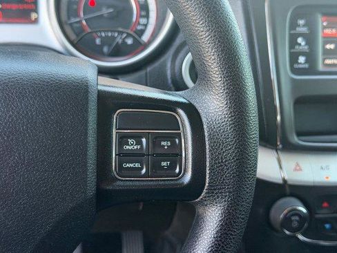 Used 2019 Dodge Journey SE FWD image 22