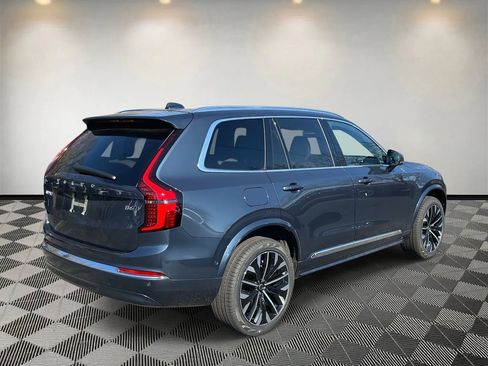 New 2026 Volvo XC90 B6 Plus image 3
