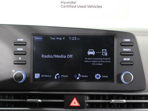 Certified 2025 Hyundai Elantra Sport FWD image 9