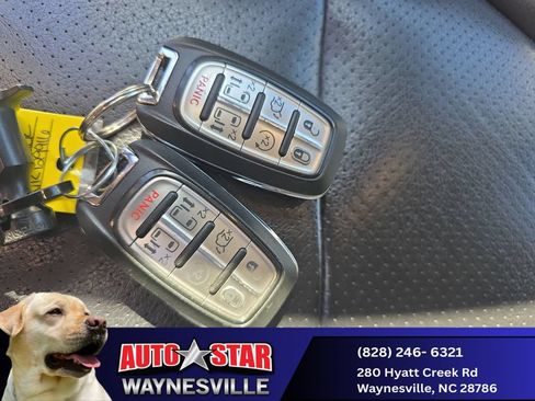 Used 2022 Chrysler Pacifica Touring-L FWD image 28