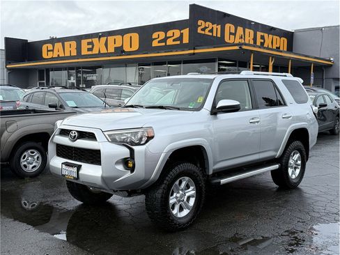 Used 2017 Toyota 4Runner SR5 image 25