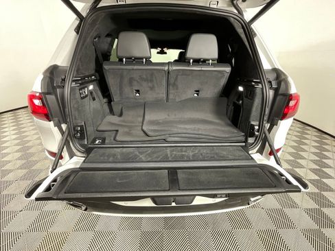 Used 2021 BMW X7 xDrive40i w/ M Sport Package AWD/4WD image 28