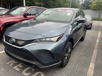 Used 2021 Toyota Venza LE w/ Carpet Mat Package (TMS)