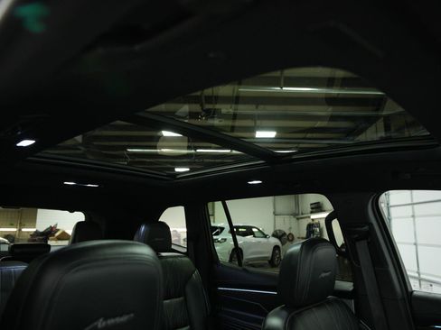 Used 2026 Buick Enclave Avenir w/ Super Cruise Package FWD image 18