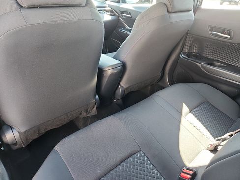 Used 2021 Toyota C-HR LE FWD image 11