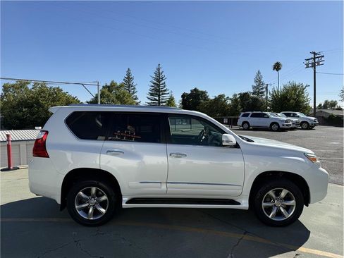Used 2012 Lexus GX 460 Premium AWD/4WD image 3