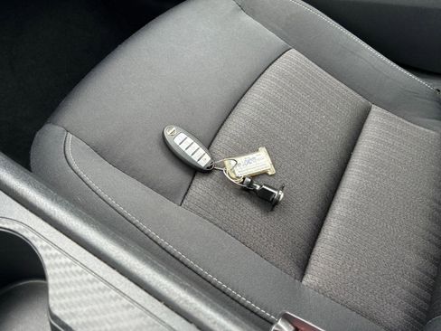 Used 2025 Nissan Altima 2.5 SV image 22