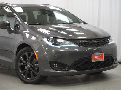 Used 2019 Chrysler Pacifica Touring-L Plus w/ S Appearance Package