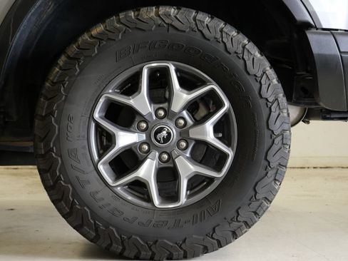 Used 2021 Ford Bronco Badlands AWD/4WD image 9