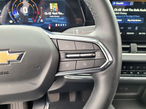 Used 2025 Chevrolet Equinox LT AWD/4WD image 22