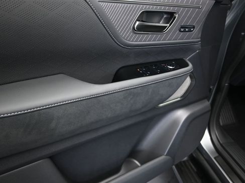 New 2026 INFINITI QX80 Autograph image 11