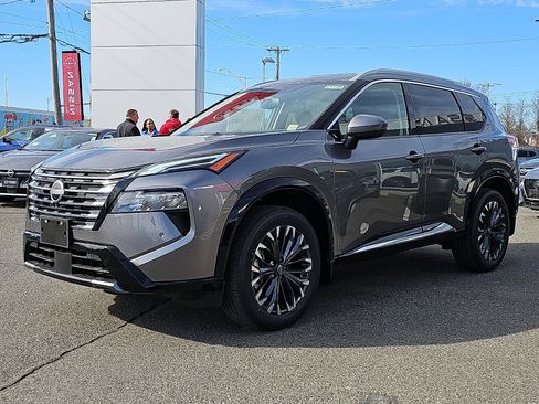 New 2026 Nissan Rogue Platinum image 2