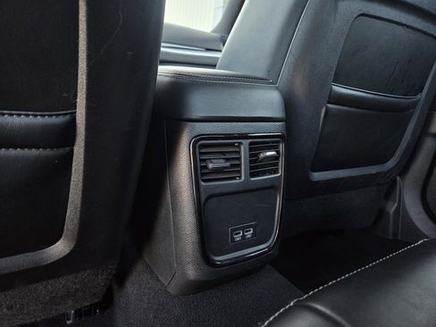 Used 2023 Chrysler 300 S image 29