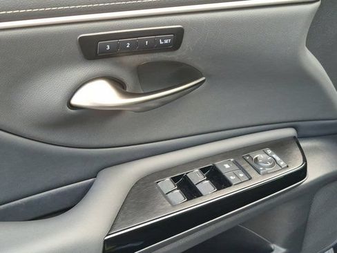 Used 2025 Lexus ES 300h w/ Premium Package FWD image 14