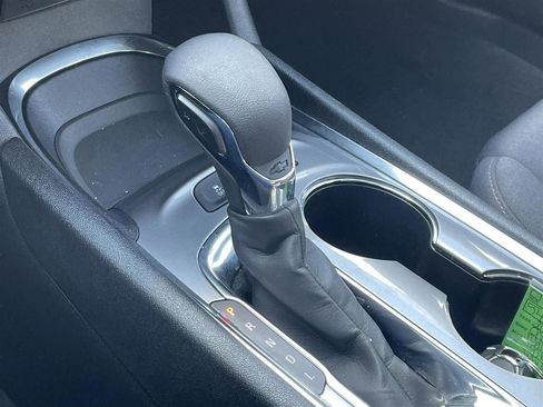 Used 2024 Chevrolet Malibu LT image 24