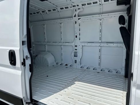 Used 2026 RAM ProMaster 2500 w/ Convenience Group FWD image 23