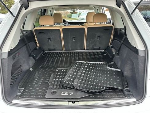 Used 2023 Audi Q7 3.0T Prestige image 33
