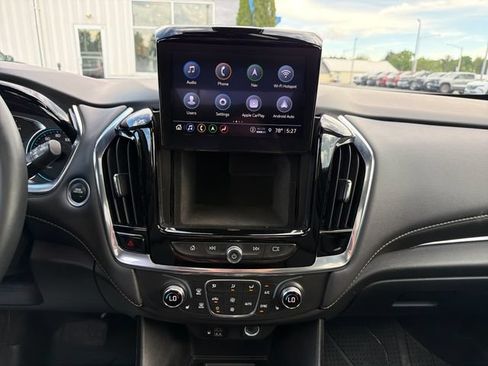 Used 2023 Chevrolet Traverse LT w/ LT Premium Package AWD/4WD image 37