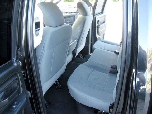Used 2018 RAM 1500 Express w/ Black Ram 1500 Express Group AWD/4WD image 28