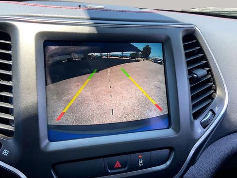 Used 2022 Jeep Cherokee Trailhawk w/ Sound & Nav Group AWD/4WD image 27
