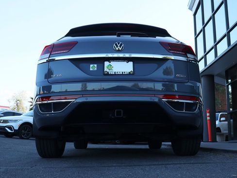 Used 2021 Volkswagen Atlas Cross Sport SE w/ Panoramic Sunroof Package AWD/4WD image 12