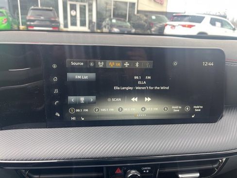 Used 2025 Nissan Kicks SR w/ SR Premium Package image 20