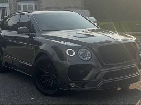 Used 2018 Bentley Bentayga image 19