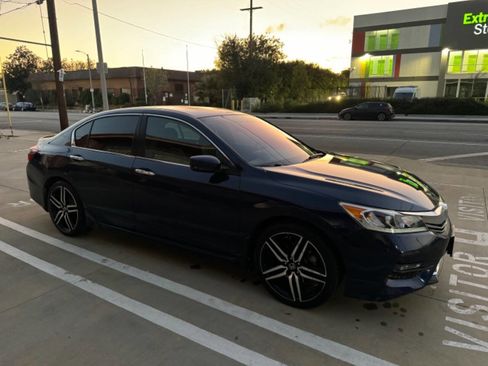Used 2017 Honda Accord Sport Special Edition image 5