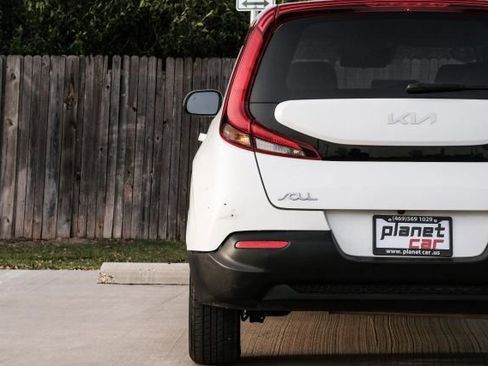 Used 2022 Kia Soul LX w/ Technology Package image 40