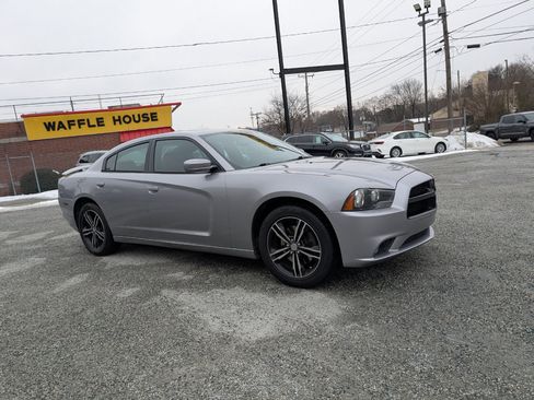 Used 2014 Dodge Charger SXT Plus image 3