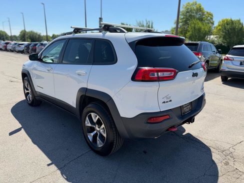 Used 2016 Jeep Cherokee Trailhawk w/ Comfort/Convenience Group AWD/4WD image 5