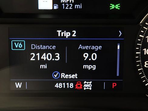 Used 2024 Cadillac XT6 Premium Luxury image 16