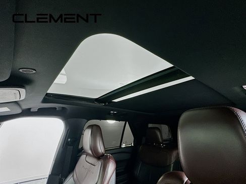 Certified 2020 Ford Explorer Platinum w/ Premium Technology Package image 26