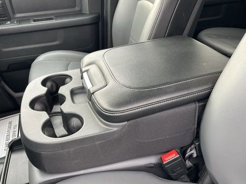 Used 2022 RAM 2500 Tradesman w/ Chrome Appearance Group image 34