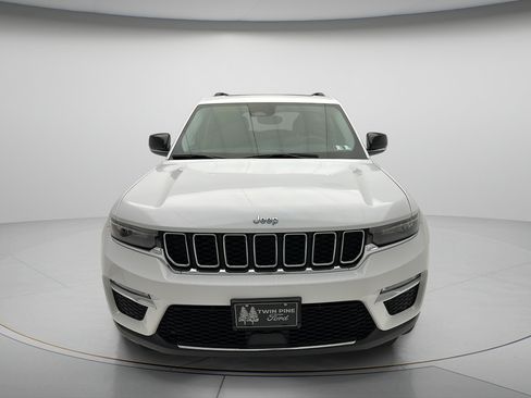 Used 2023 Jeep Grand Cherokee 4WD 4xe image 2