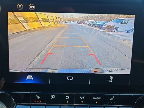 Used 2023 Chevrolet Colorado Z71 w/ Z71 Convenience Package 2 image 15