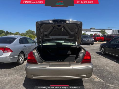 Used 2006 Mercury Grand Marquis GS image 8