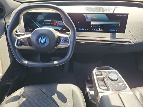 Used 2025 BMW iX xDrive50 image 11